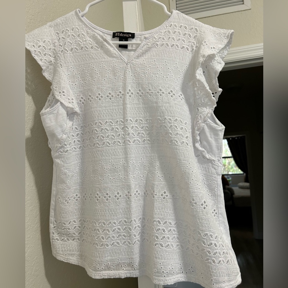 Tshirt con volantes en las mangas